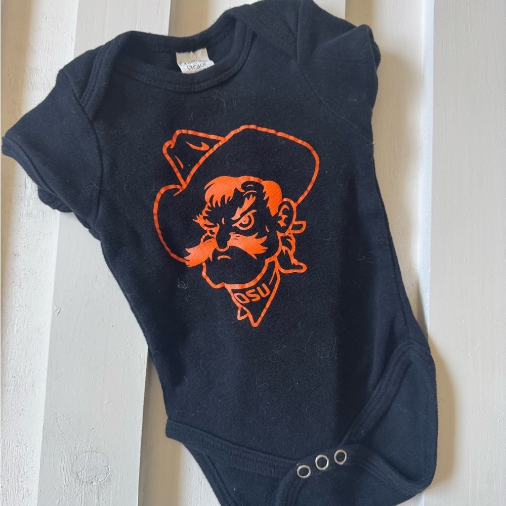 Oklahoma State Onesie and Hat